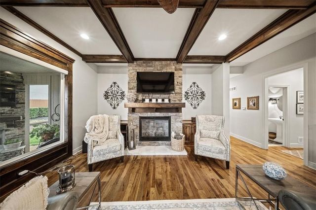 15609 Linden Street, Overland Park, KS 66224