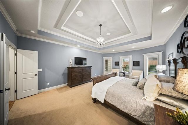 15609 Linden Street, Overland Park, KS 66224