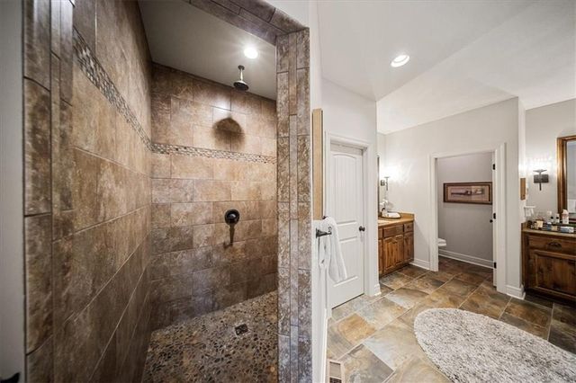 15609 Linden Street, Overland Park, KS 66224