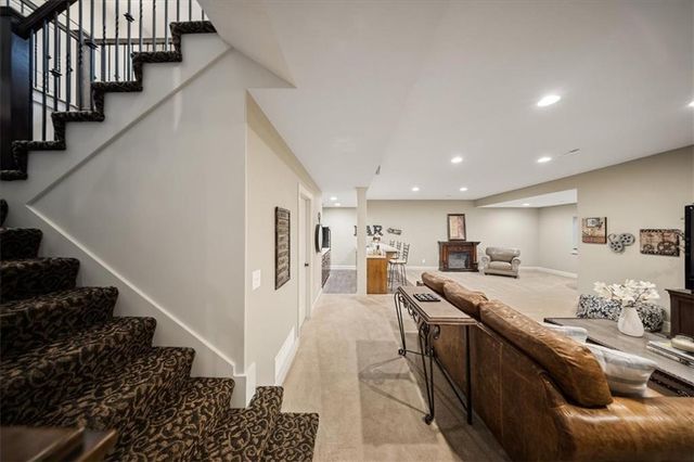 15609 Linden Street, Overland Park, KS 66224