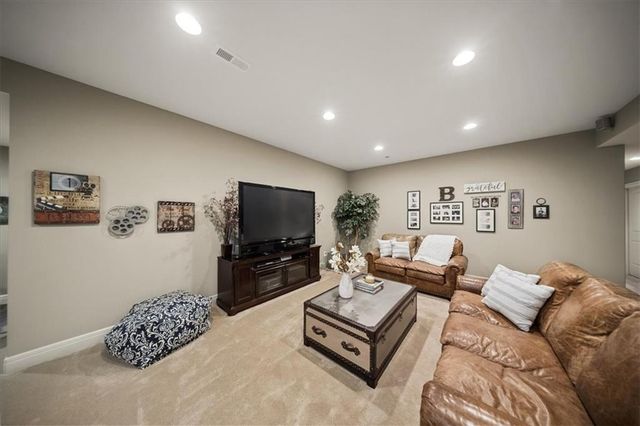 15609 Linden Street, Overland Park, KS 66224