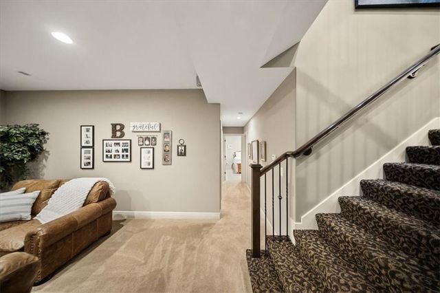 15609 Linden Street, Overland Park, KS 66224