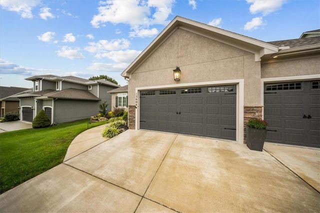 15609 Linden Street, Overland Park, KS 66224