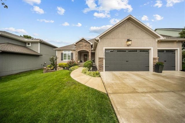 15609 Linden Street, Overland Park, KS 66224