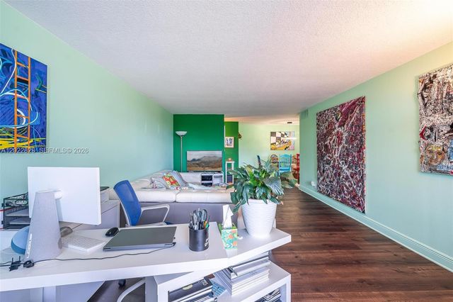 6923 Cypress Rd C12, Plantation, FL 33317