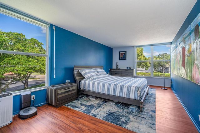 6923 Cypress Rd C12, Plantation, FL 33317
