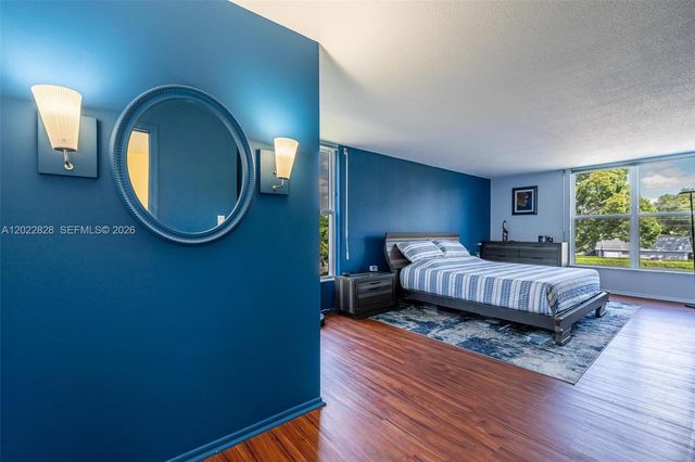 6923 Cypress Rd C12, Plantation, FL 33317