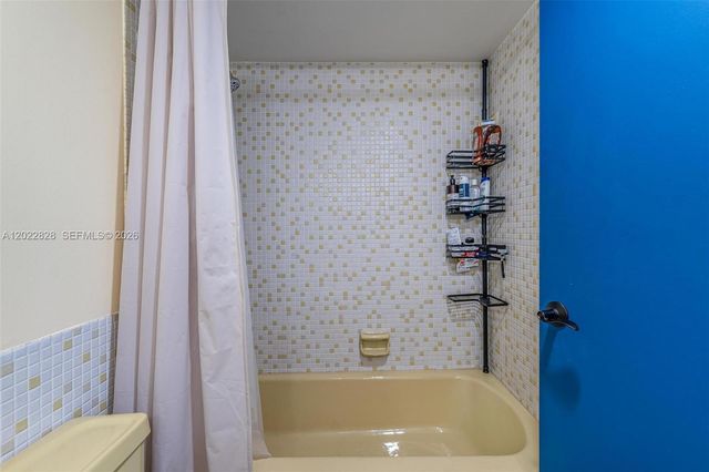 6923 Cypress Rd C12, Plantation, FL 33317