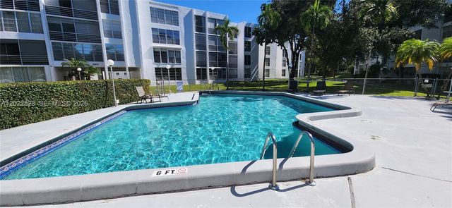 6923 Cypress Rd C12, Plantation, FL 33317