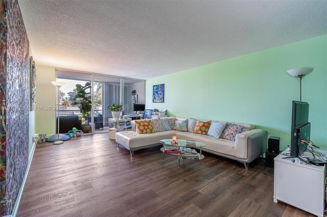 6923 Cypress Rd C12, Plantation, FL 33317