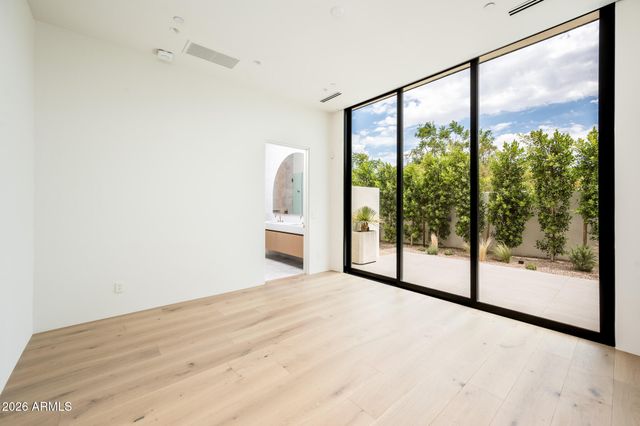 6649 E Ocotillo Road, Paradise Valley, AZ 85253