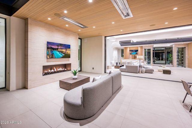 6649 E Ocotillo Road, Paradise Valley, AZ 85253