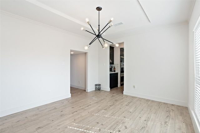 704 S HIDDEN LAKES Drive, Desoto, TX 75115