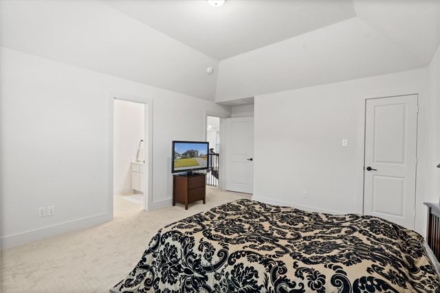 704 S HIDDEN LAKES Drive, Desoto, TX 75115