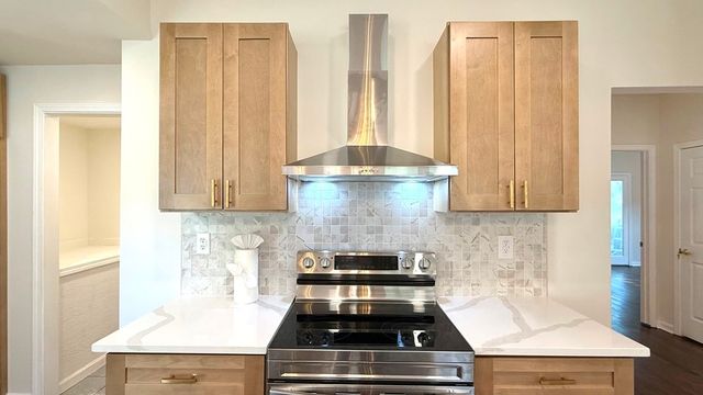 2239 E 8th Street, Tulsa, OK 74104