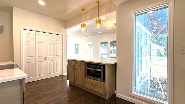 2239 E 8th Street, Tulsa, OK 74104