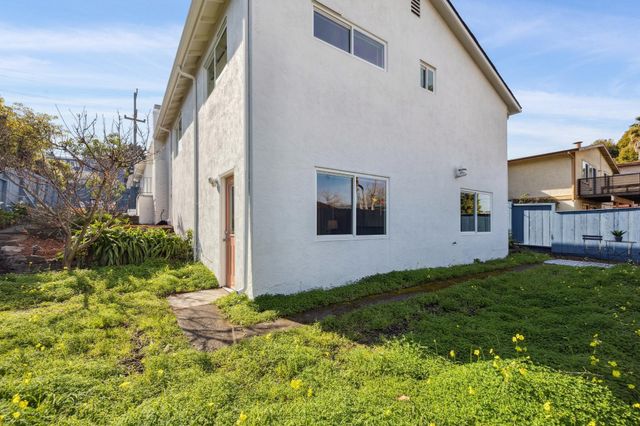 5355 Bayview Ave, Richmond, CA 94804