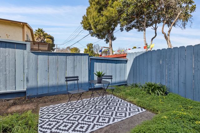 5355 Bayview Ave, Richmond, CA 94804