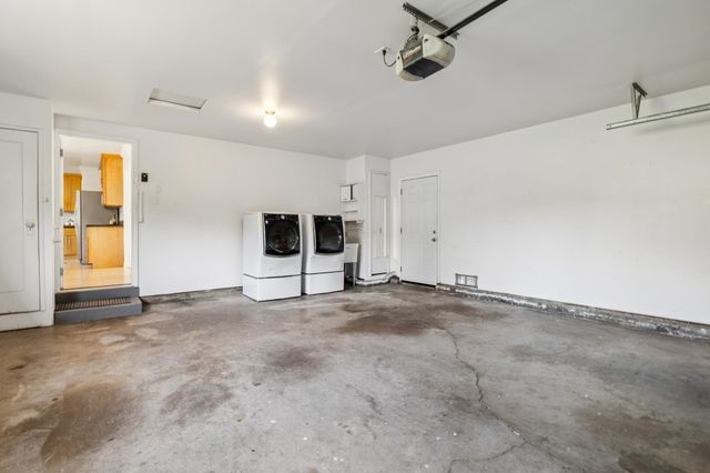 5355 Bayview Ave, Richmond, CA 94804