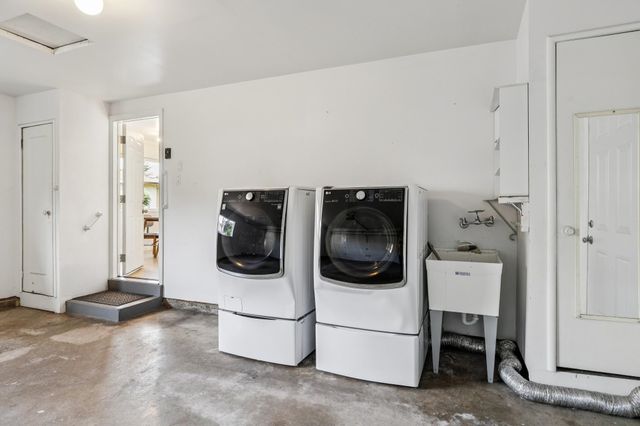 5355 Bayview Ave, Richmond, CA 94804