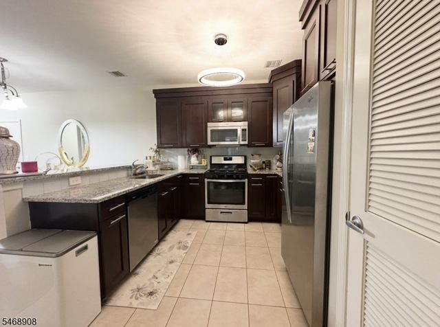 102 E Elizabeth Ave 412, Linden City, NJ 07036