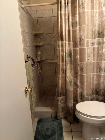 8306 Staton Dr, San Antonio, TX 78224