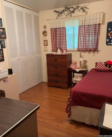 8306 Staton Dr, San Antonio, TX 78224