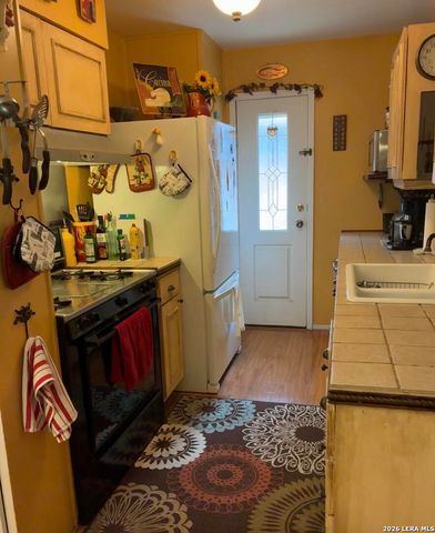 8306 Staton Dr, San Antonio, TX 78224