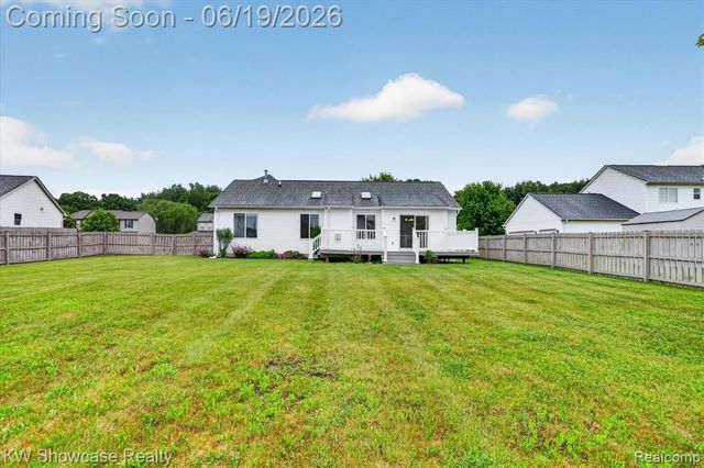 8196 Loon Lane, Grand Blanc, MI 48439