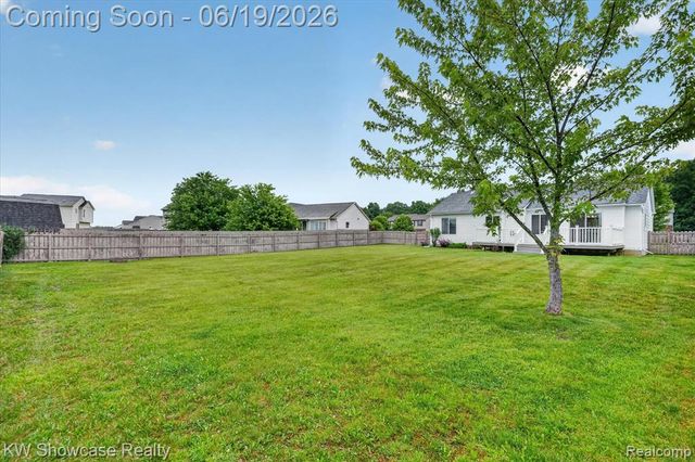 8196 Loon Lane, Grand Blanc, MI 48439
