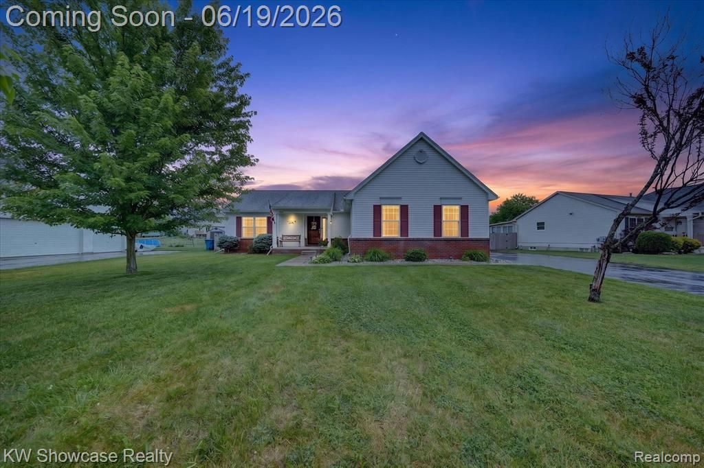 8196 Loon Lane, Grand Blanc, MI 48439