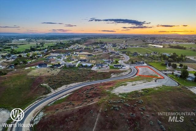 L3 B2 Holiday Ln, Middleton, ID 83644