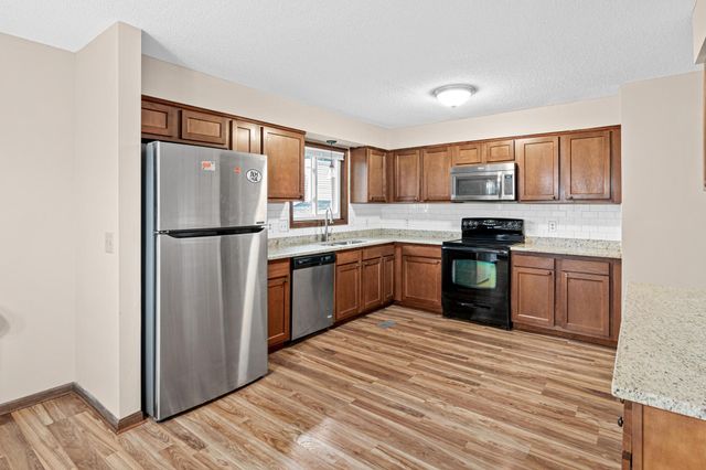 3749 Goodwin Court N, Oakdale, MN 55128