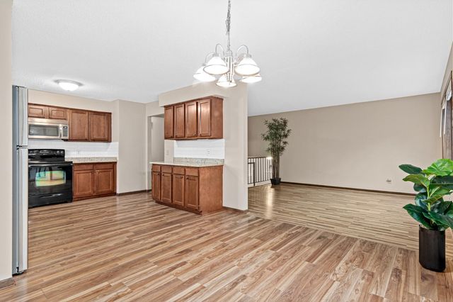 3749 Goodwin Court N, Oakdale, MN 55128