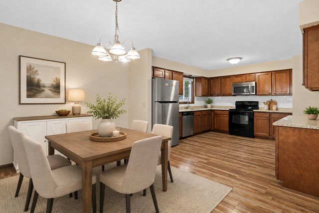 3749 Goodwin Court N, Oakdale, MN 55128
