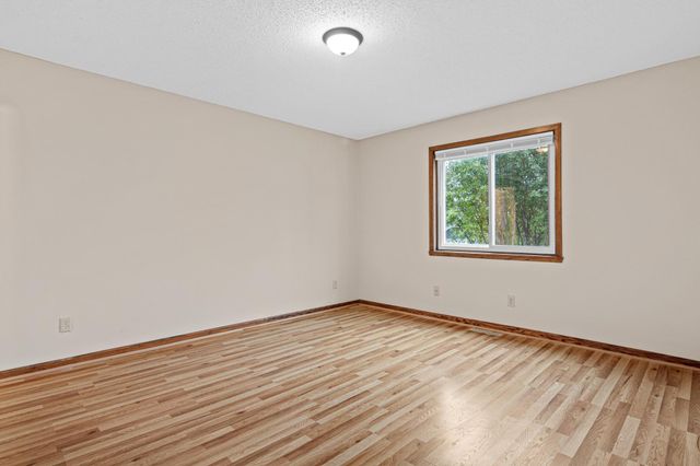 3749 Goodwin Court N, Oakdale, MN 55128