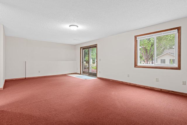 3749 Goodwin Court N, Oakdale, MN 55128