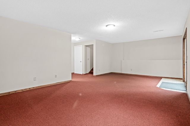 3749 Goodwin Court N, Oakdale, MN 55128