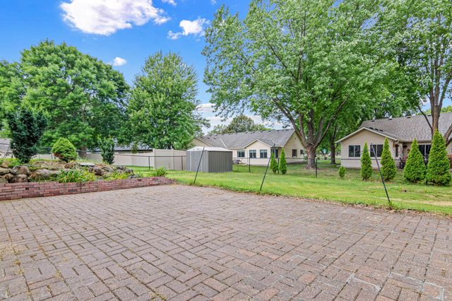 3749 Goodwin Court N, Oakdale, MN 55128