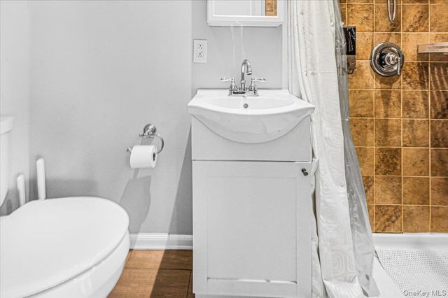 25733 149th Road, Rosedale, NY 11422