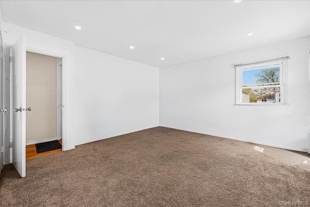 25733 149th Road, Rosedale, NY 11422