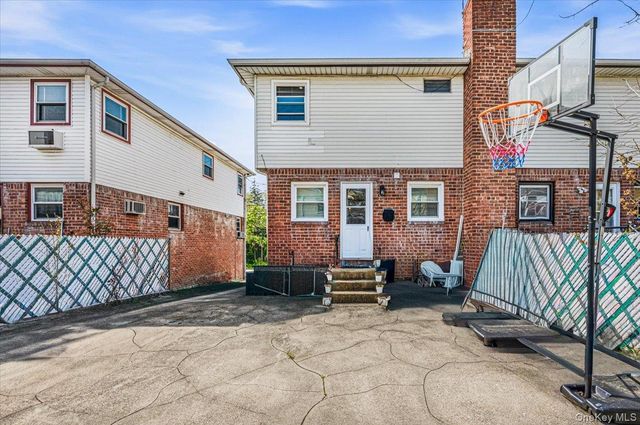 25733 149th Road, Rosedale, NY 11422