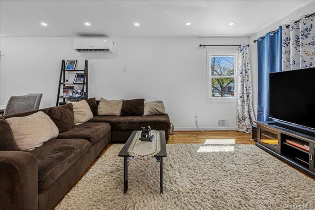 25733 149th Road, Rosedale, NY 11422