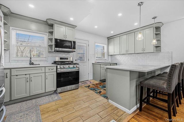 25733 149th Road, Rosedale, NY 11422