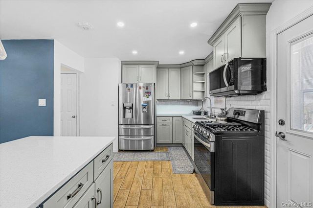 25733 149th Road, Rosedale, NY 11422