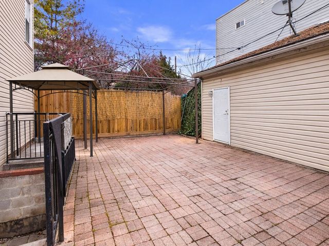 2125 N STAVE Street, Chicago, IL 60647