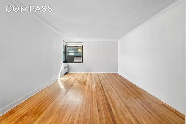 3240 91st St Apt 510, New York City, NY 11369