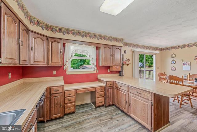12822 WINCHESTER GRADE RD, Berkeley Springs, WV 25411