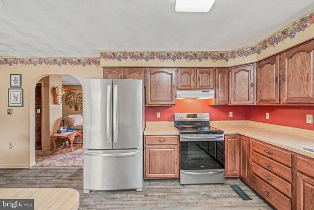 12822 WINCHESTER GRADE RD, Berkeley Springs, WV 25411