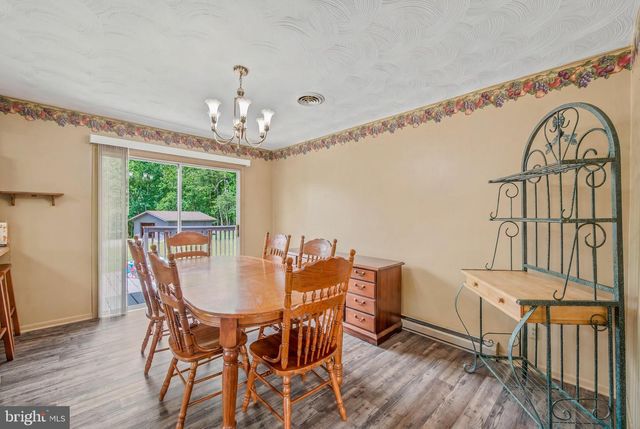 12822 WINCHESTER GRADE RD, Berkeley Springs, WV 25411